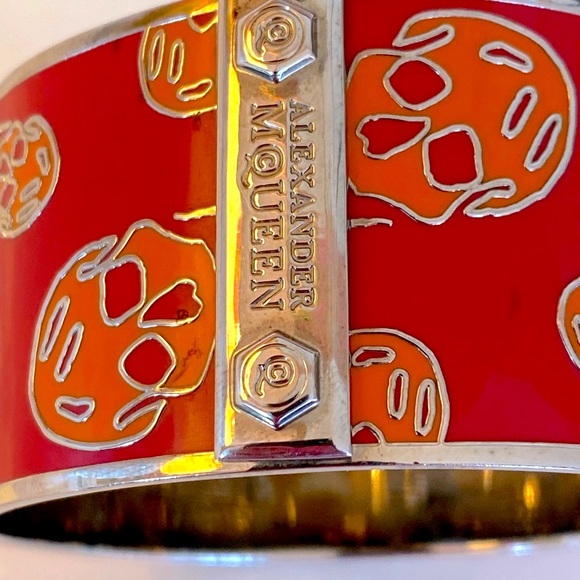 Alexander McQueen Red ☠️ Skull Bangle Bracelet - Picture 3 of 16